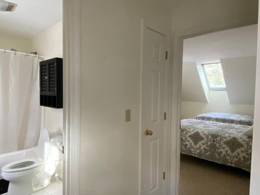 Beautiful Spacious Home W/ Game Room. Γκίλφορντ Εξωτερικό φωτογραφία